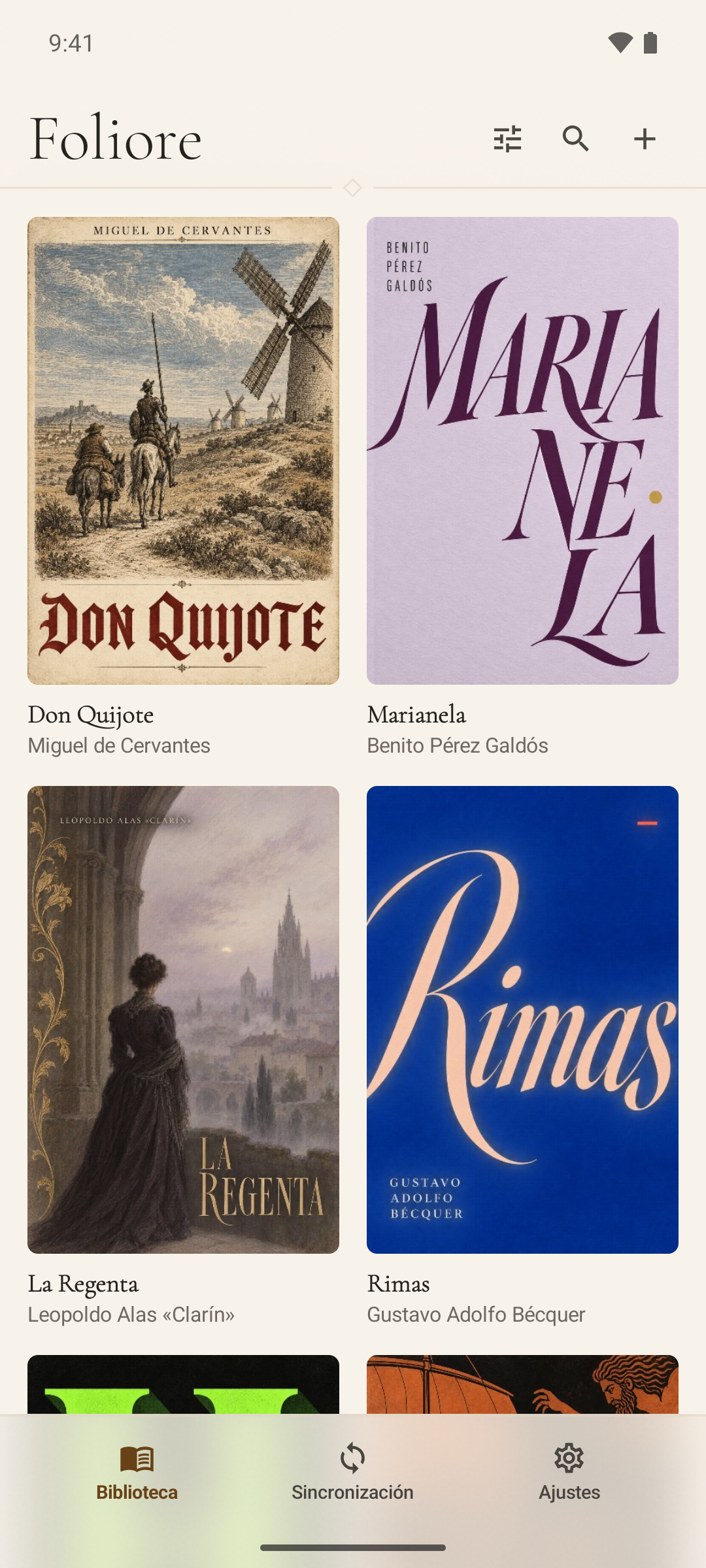 Biblioteca de Foliore en dos columnas, con portadas de distintos estilos